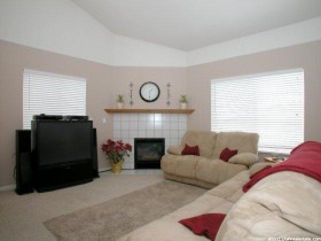 9237 S Jefferson Cv W, Sandy, UT 84070 — photo 2