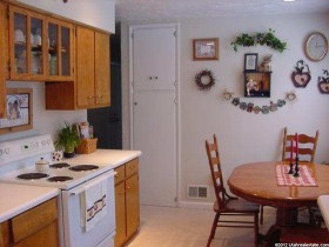 131 E 100 S, Centerville, UT 84014 — photo 5