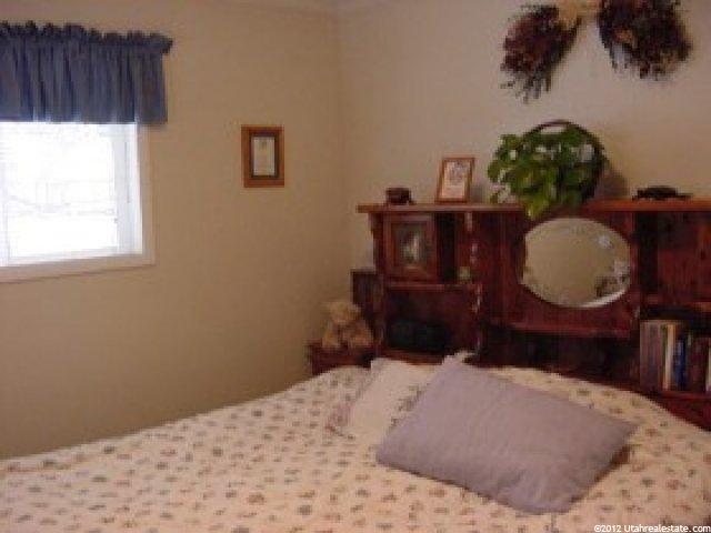 131 E 100 S, Centerville, UT 84014 — photo 6