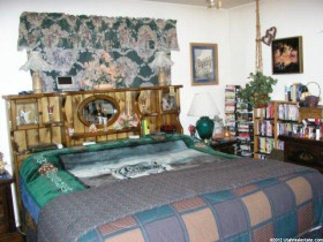 830 Meadow View Dr, Ogden, UT 84404 — photo 3