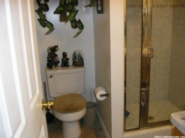 830 Meadow View Dr, Ogden, UT 84404 — photo 4