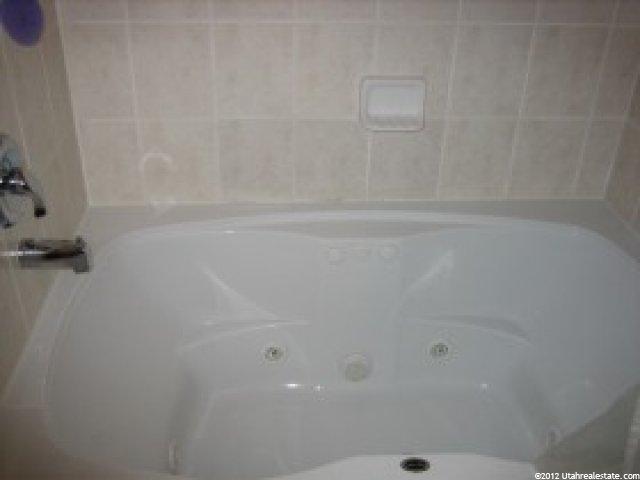818 W 1420 N, Clinton, UT 84015 — photo 6