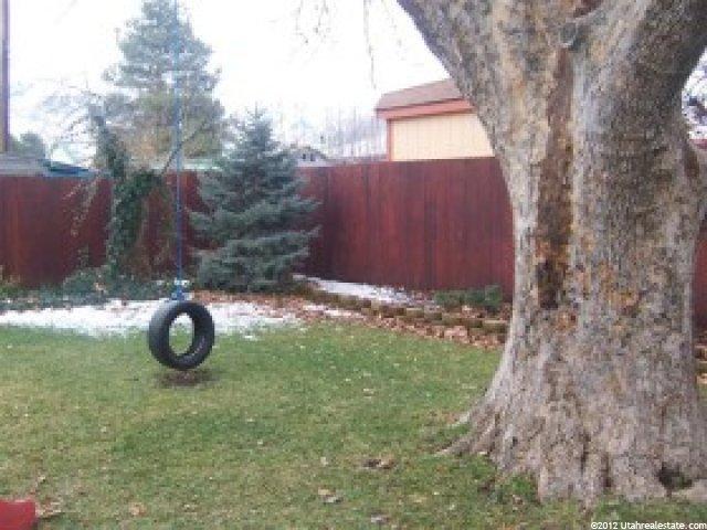 862 N Chapel Dr W, Bountiful, UT 84010 — photo 2