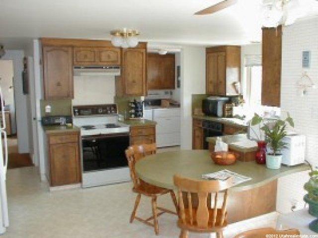 928 E 1050 N, Bountiful, UT 84010 — photo 4