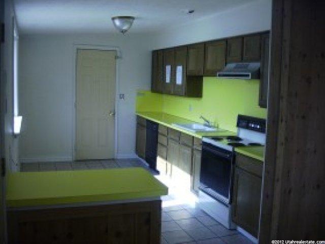 1296 Marilyn Dr, Layton, UT 84041 — photo 2