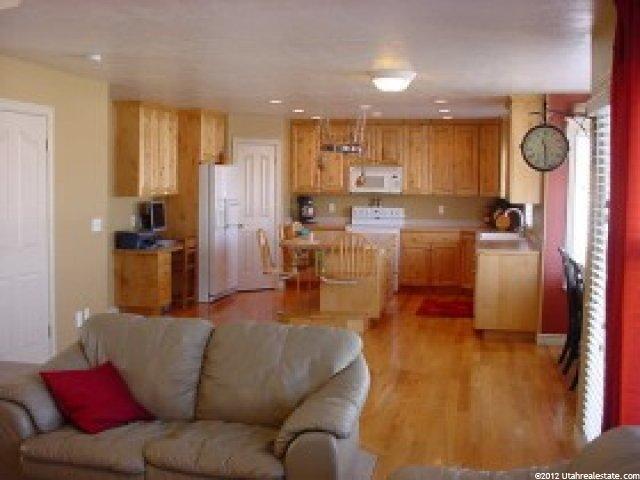 1246 W 2500 S, Syracuse, UT 84075 — photo 3