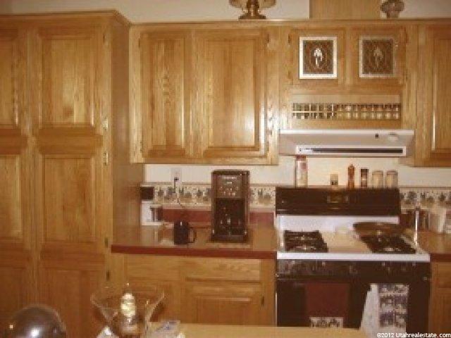 653 E Main St #5, Grantsville, UT 84029 — photo 2