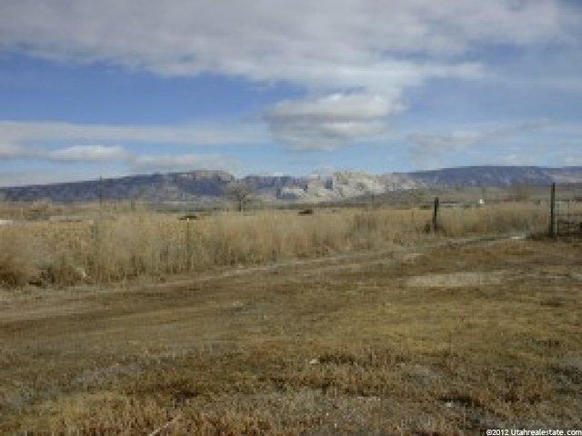 5079 S 9500 E, Jensen, UT 84035 — photo 4