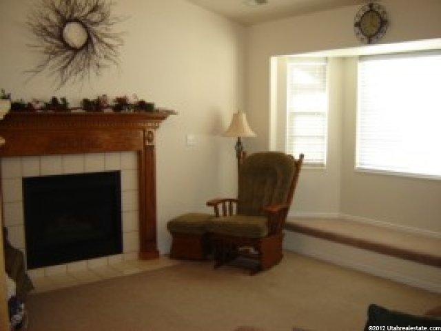 4146 Lily Dr, Roy, UT 84067 — photo 2
