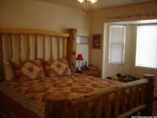 4146 Lily Dr, Roy, UT 84067 — photo 5