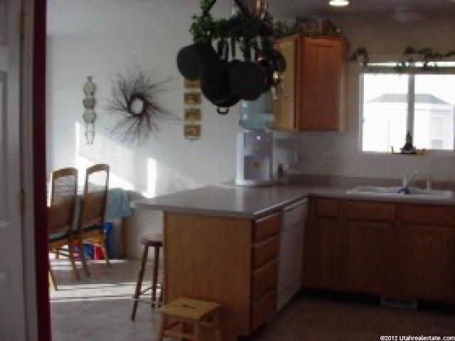 1087 N 1000 W, Clinton, UT 84015 — photo 2