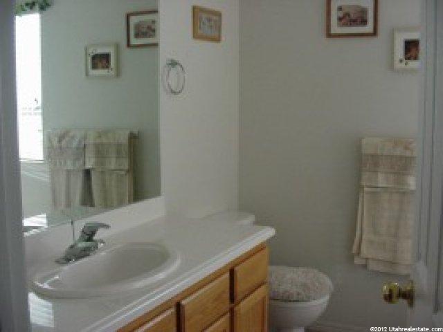 1087 N 1000 W, Clinton, UT 84015 — photo 4