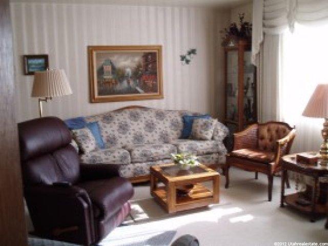 2334 Chateau Dr, Roy, UT 84067 — photo 2