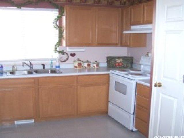 3944 W Hammon Ln S, Syracuse, UT 84075 — photo 3