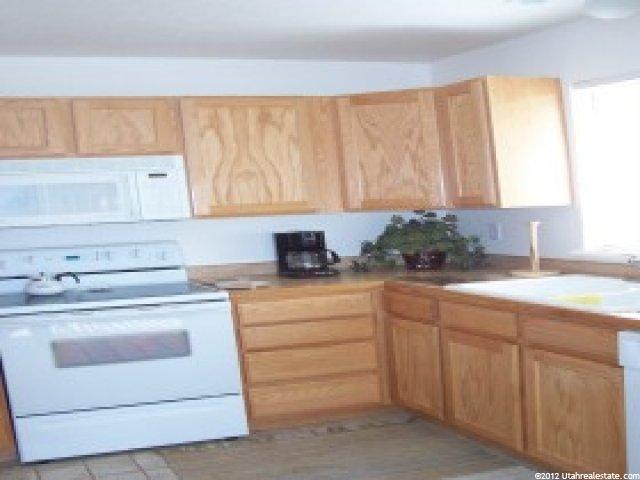 1025 Riverbend Ln, Ogden, UT 84404 — photo 8