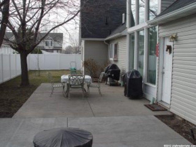 439 Rawlins Cir, Centerville, UT 84014 — photo 8