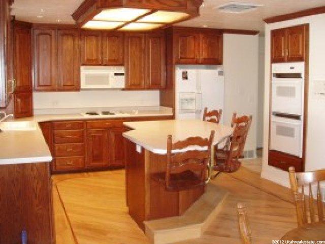 248 E Millerberg Dr, Sandy, UT 84070 — photo 2