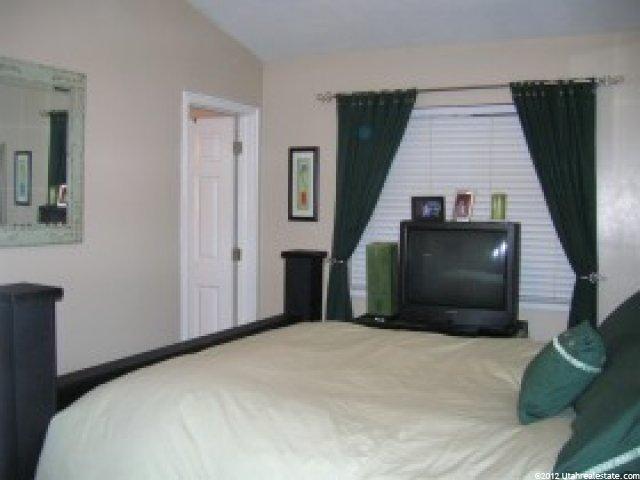 1376 N 2950 W, Clinton, UT 84015 — photo 4