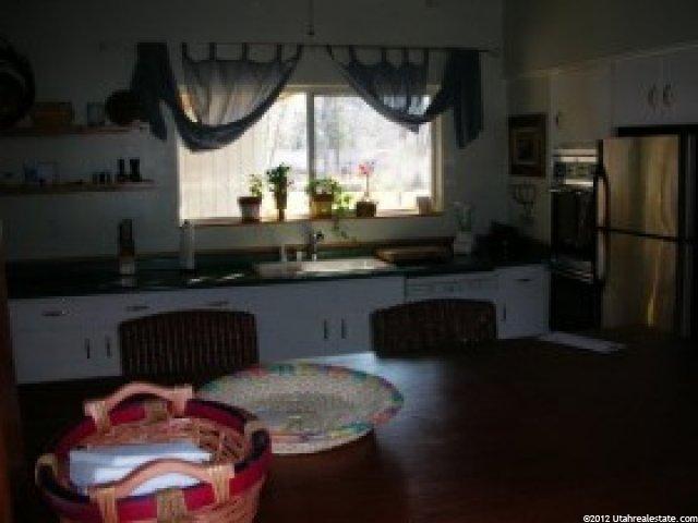 2492 E 6200 S, Holladay, UT 84121 — photo 5