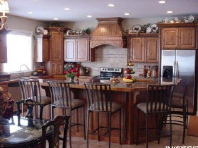 1715 E Beechwood Dr, Layton, UT 84040 — photo 2