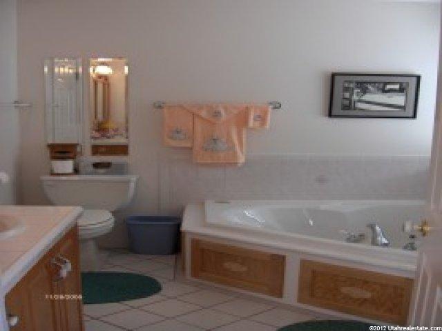 321 E 3575 N, North Ogden, UT 84414 — photo 4