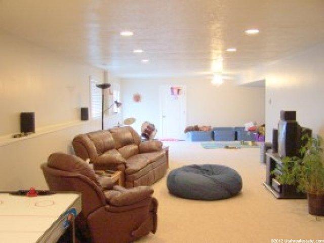 877 E 1525 N, North Ogden, UT 84404 — photo 7