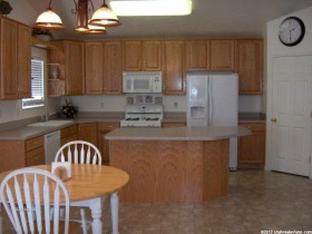 189 E 2275 S, Clearfield, UT 84015 — photo 2