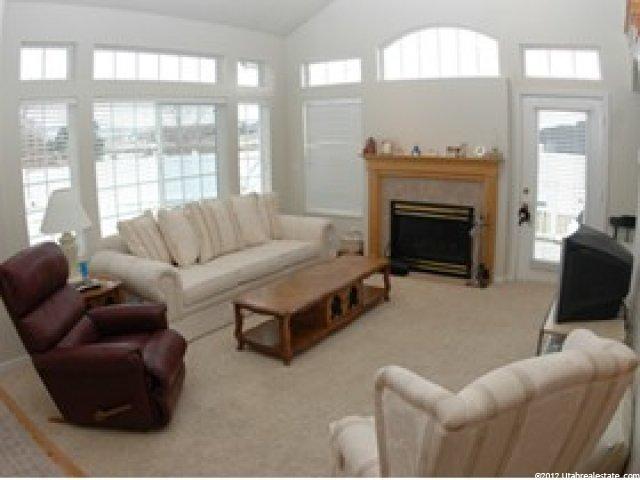 1035 Daybreak Dr, South Ogden, UT 84403 — photo 3