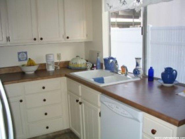 4863 S 1690 E, Holladay, UT 84117 — photo 4