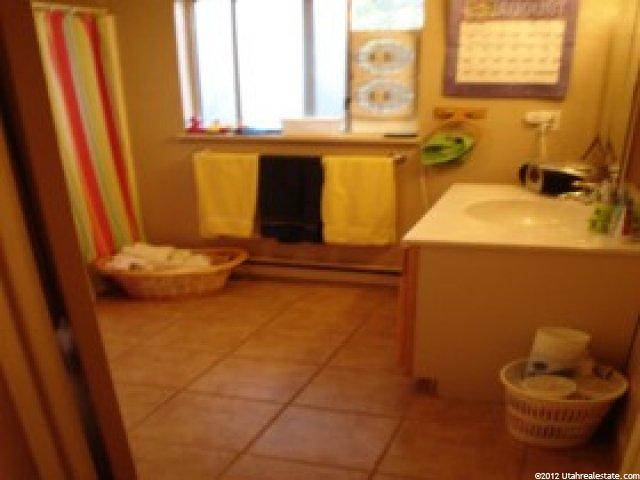 138 Crockett Ave, Logan, UT 84321 — photo 4