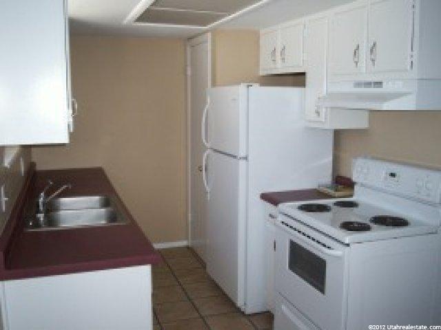 8325 S Carmen Ct, Sandy, UT 84070 — photo 5