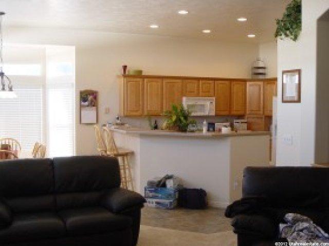 461 E 2100 S, Clearfield, UT 84015 — photo 2