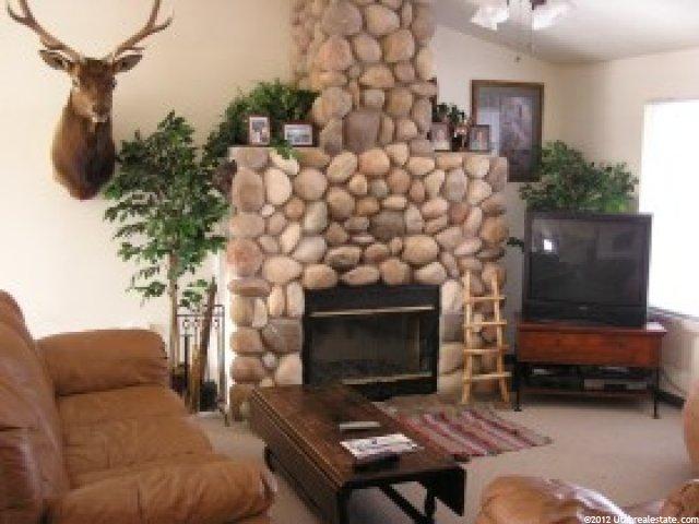 1263 N Lewis Peak Dr, Ogden, UT 84404 — photo 4