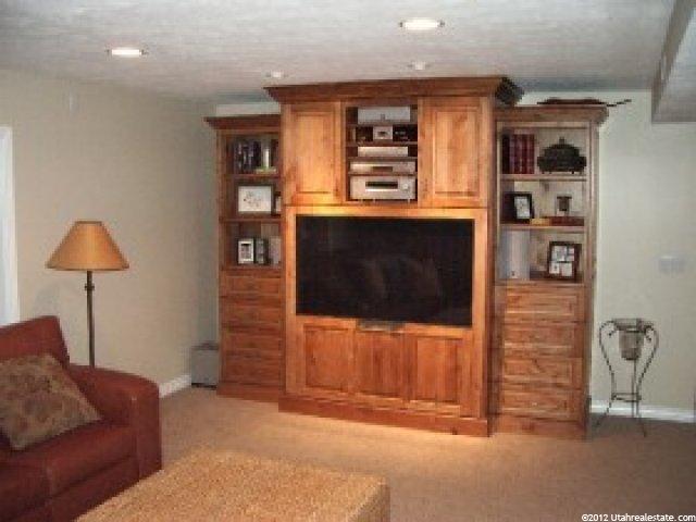 4557 Cambridge Ct, Bountiful, UT 84010 — photo 2