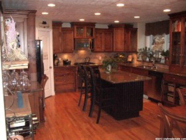 4557 Cambridge Ct, Bountiful, UT 84010 — photo 3