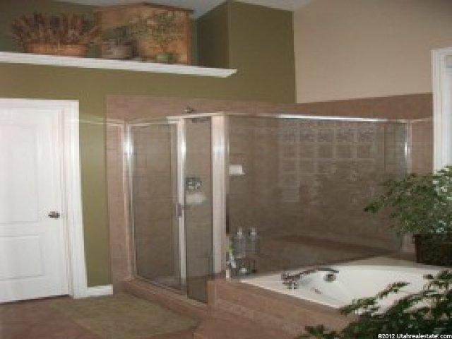 4557 Cambridge Ct, Bountiful, UT 84010 — photo 7