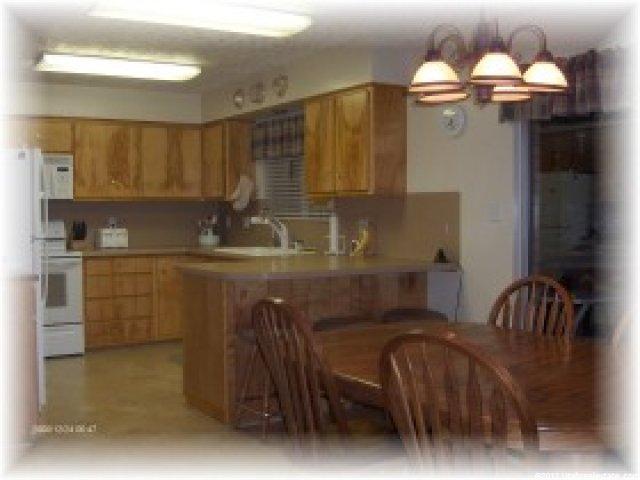 875 E Oak Dr S, South Ogden, UT 84403 — photo 2