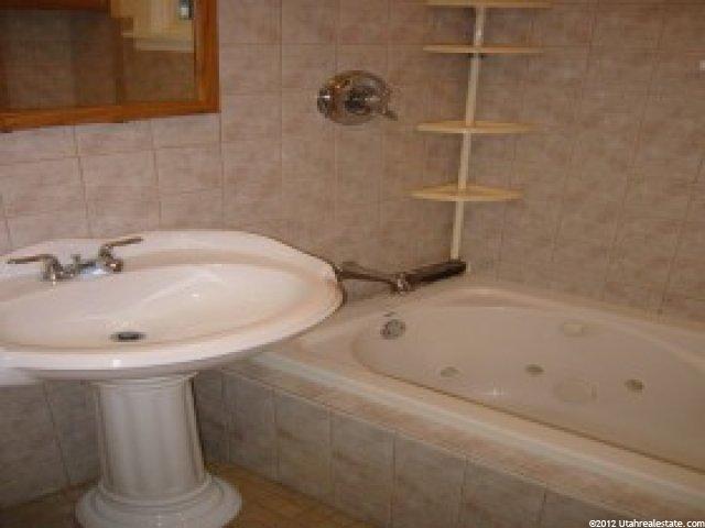 571 4th St, Ogden, UT 84404 — photo 3