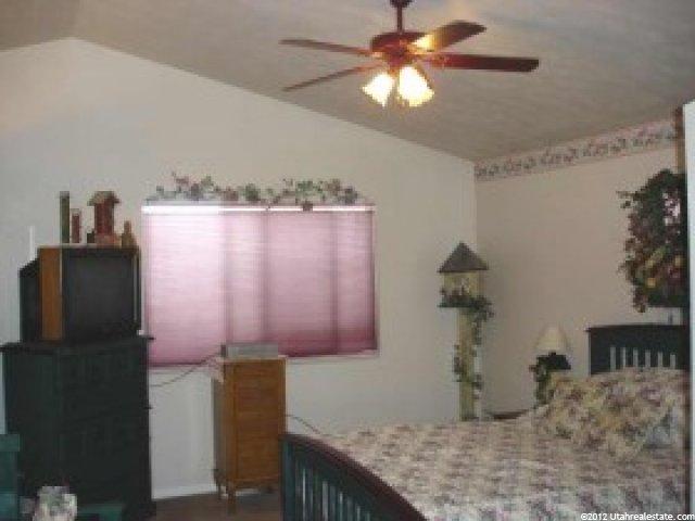 894 W 4150 S, Riverdale, UT 84405 — photo 8