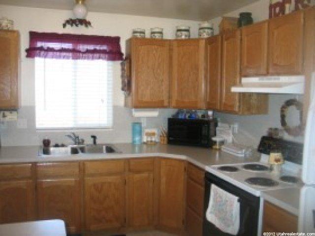 827 S 300 W, Logan, UT 84321 — photo 3