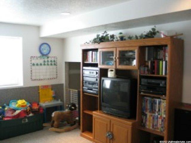 827 S 300 W, Logan, UT 84321 — photo 8