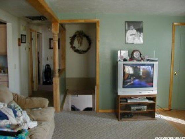 405 N 400 E, Roosevelt, UT 84066 — photo 2