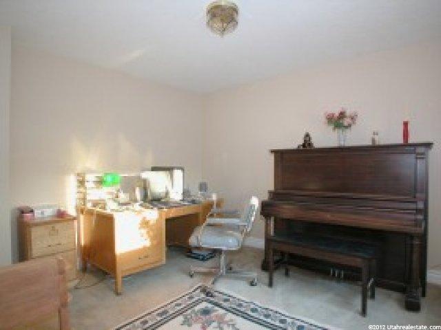 8691 S Glider Ln E, Sandy, UT 84093 — photo 10