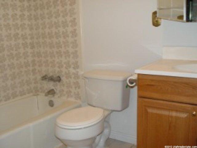 1240 N Mala Dr W, Layton, UT 84041 — photo 3