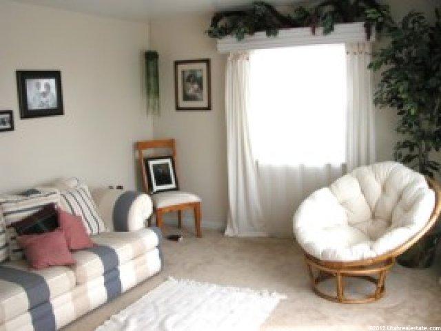 363 Marilyn Dr, Clearfield, UT 84015 — photo 3