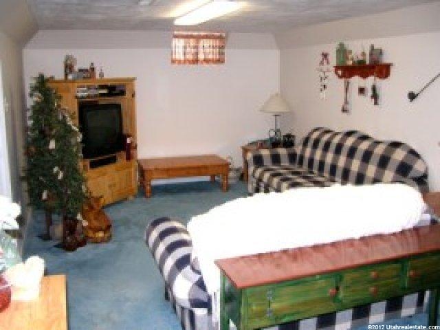 363 Marilyn Dr, Clearfield, UT 84015 — photo 7