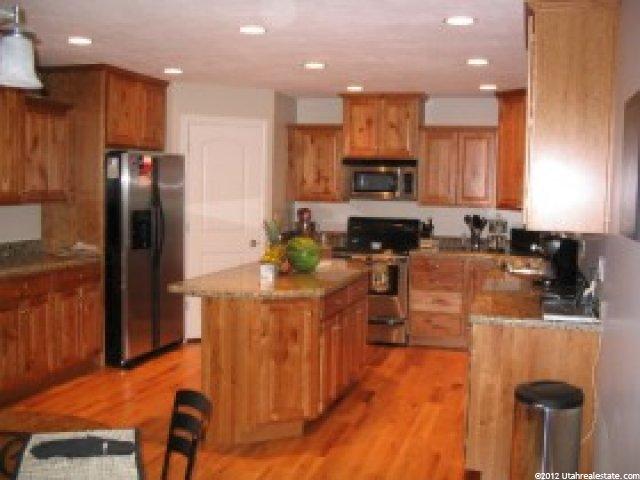 7765 Unionwood Dr, Midvale, UT 84047 — photo 2