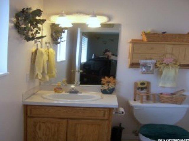 141 W 1100 N, Harrisville, UT 84404 — photo 7