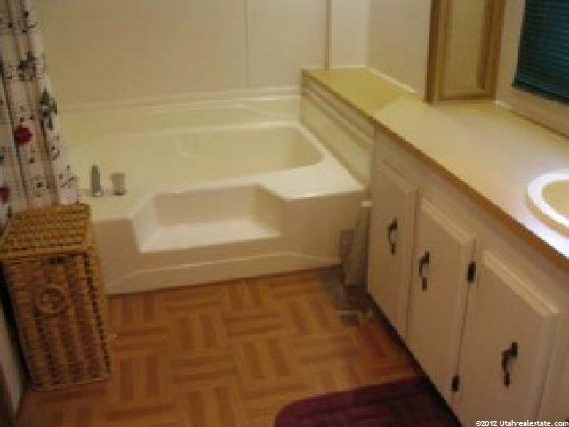 2875 N Hill Field Rd #100, Layton, UT 84041 — photo 9