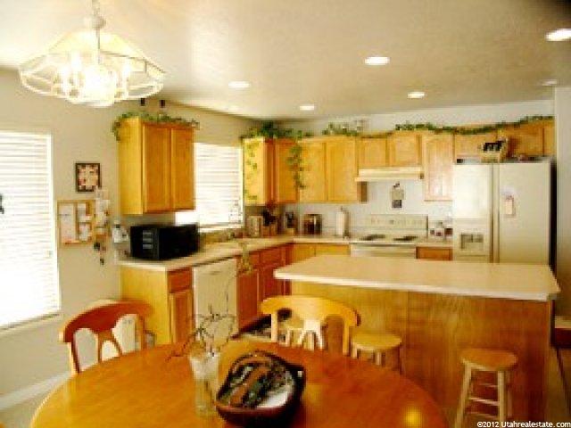 5894 S 3325 W, Roy, UT 84067 — photo 2